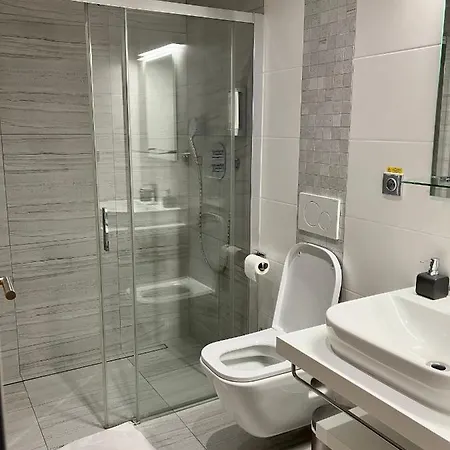 Zahradni 3*